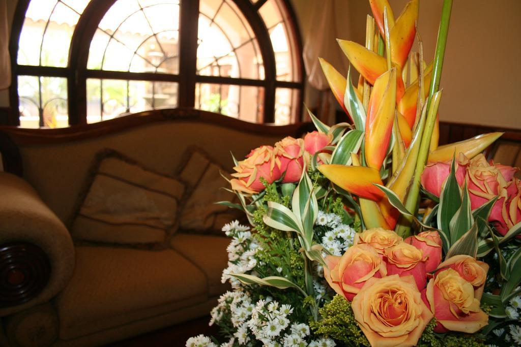 מנטה Hotel Maria Isabel מראה חיצוני תמונה